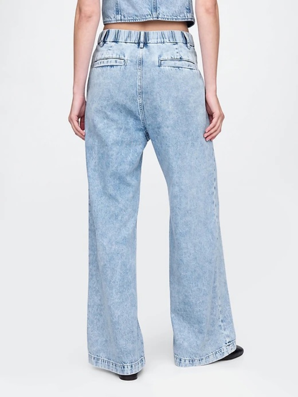 GAP BNWT 365 High Rise UltraSoft Pleated Denim Trousers - Size 6 - Picture 3 of 11